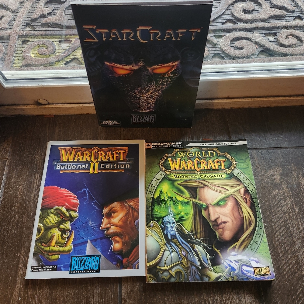 (2)WARCRAFT and STARCRAFT Guide Book